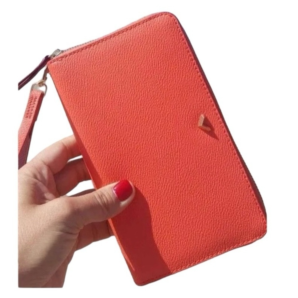 Stella & Dot Tiburon Tech wristlet wallet card pockets zipper organization NEW